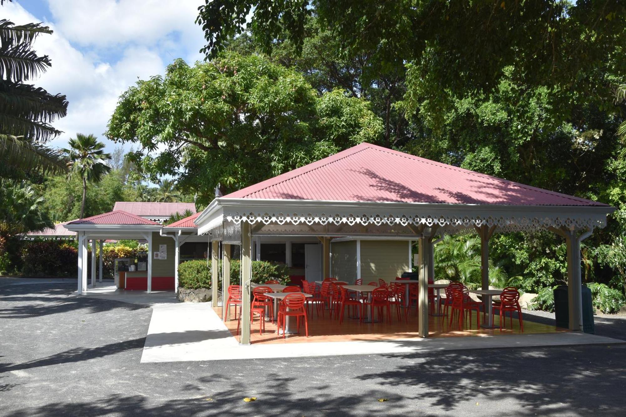 Bungalow Du Jardin Botanique De Deshaies Bagian luar foto